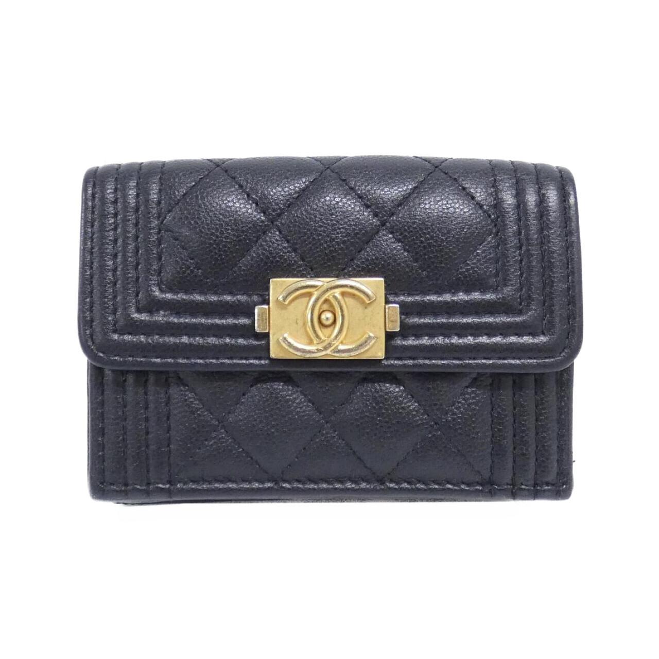 Chanel Boy Chanel Caviar Skin Wallet