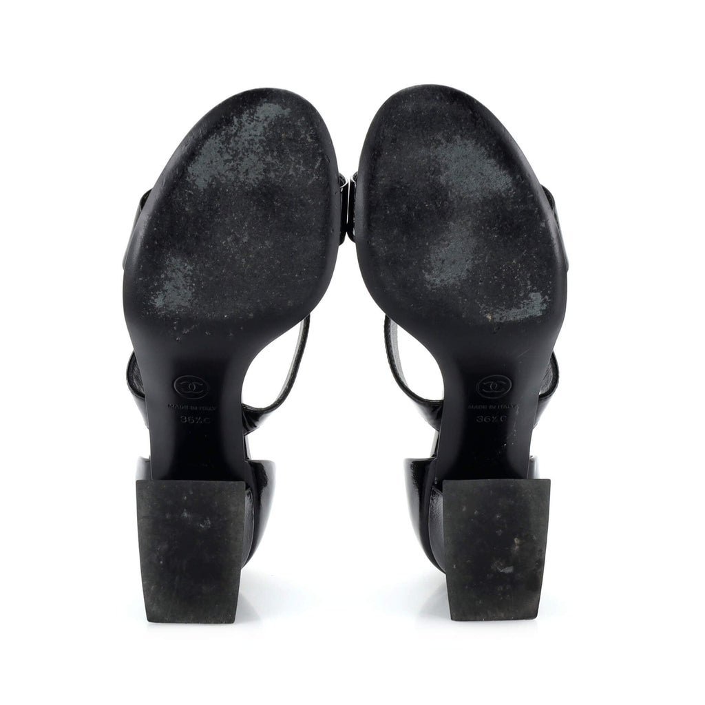 Women's CC Buckle Block Heeled Sandals Patent
