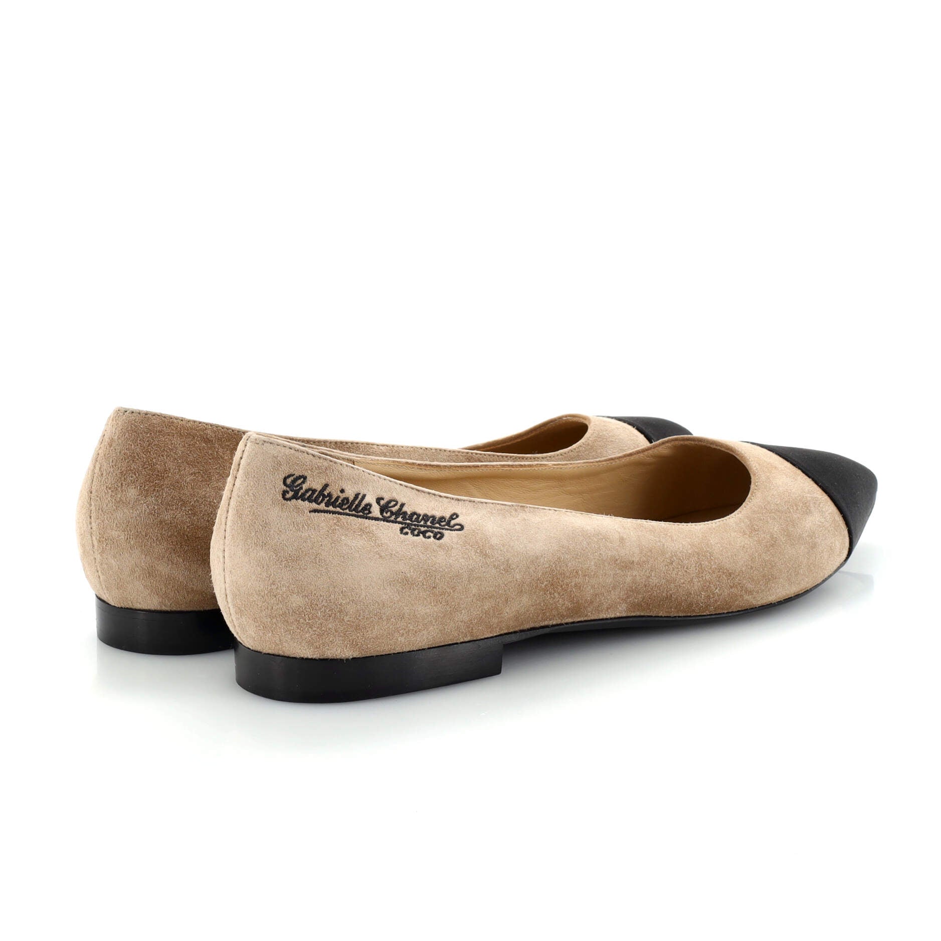 Women's CC Pointed Cap Toe Flats Suede