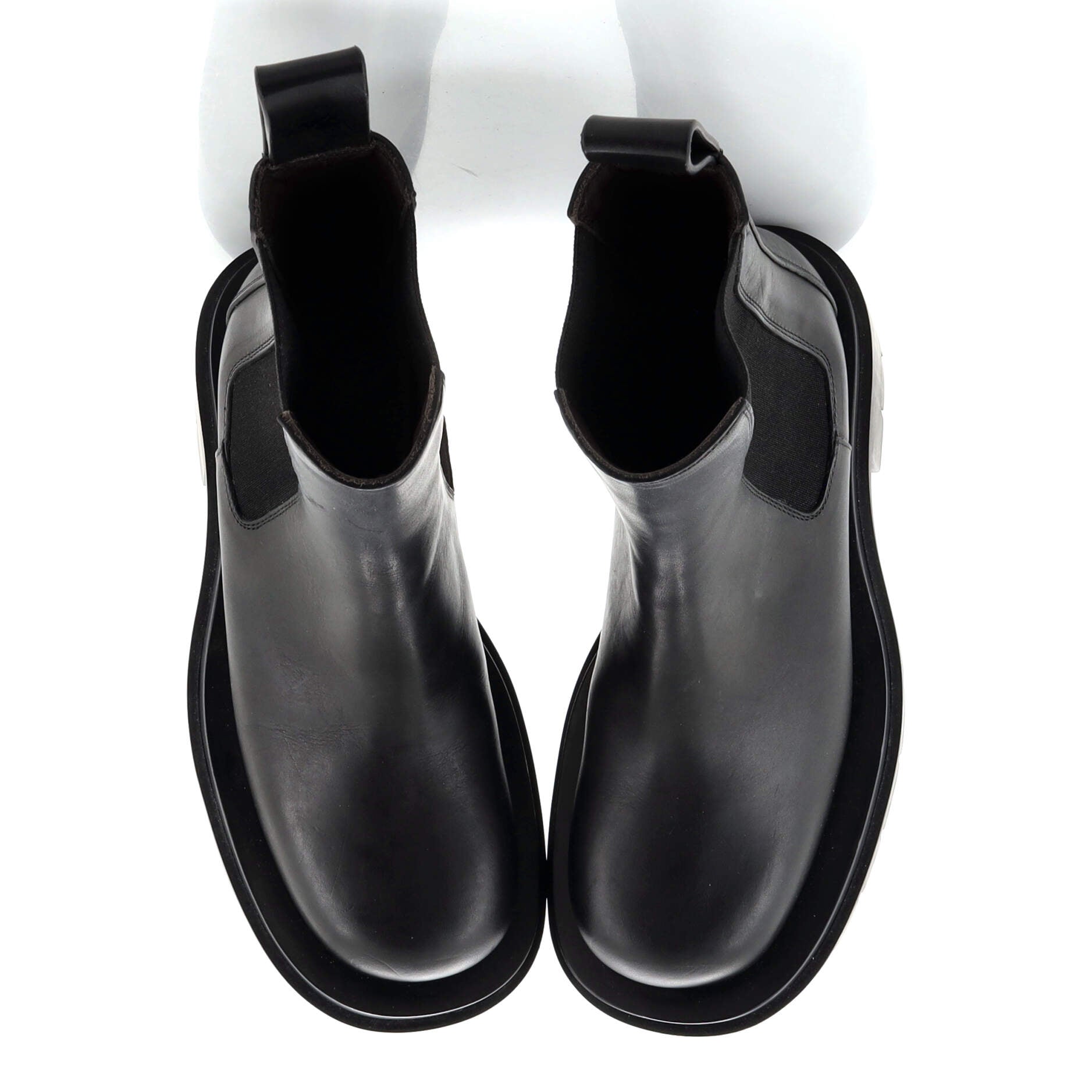Women's Lug Heeled Chelsea Boots Leather