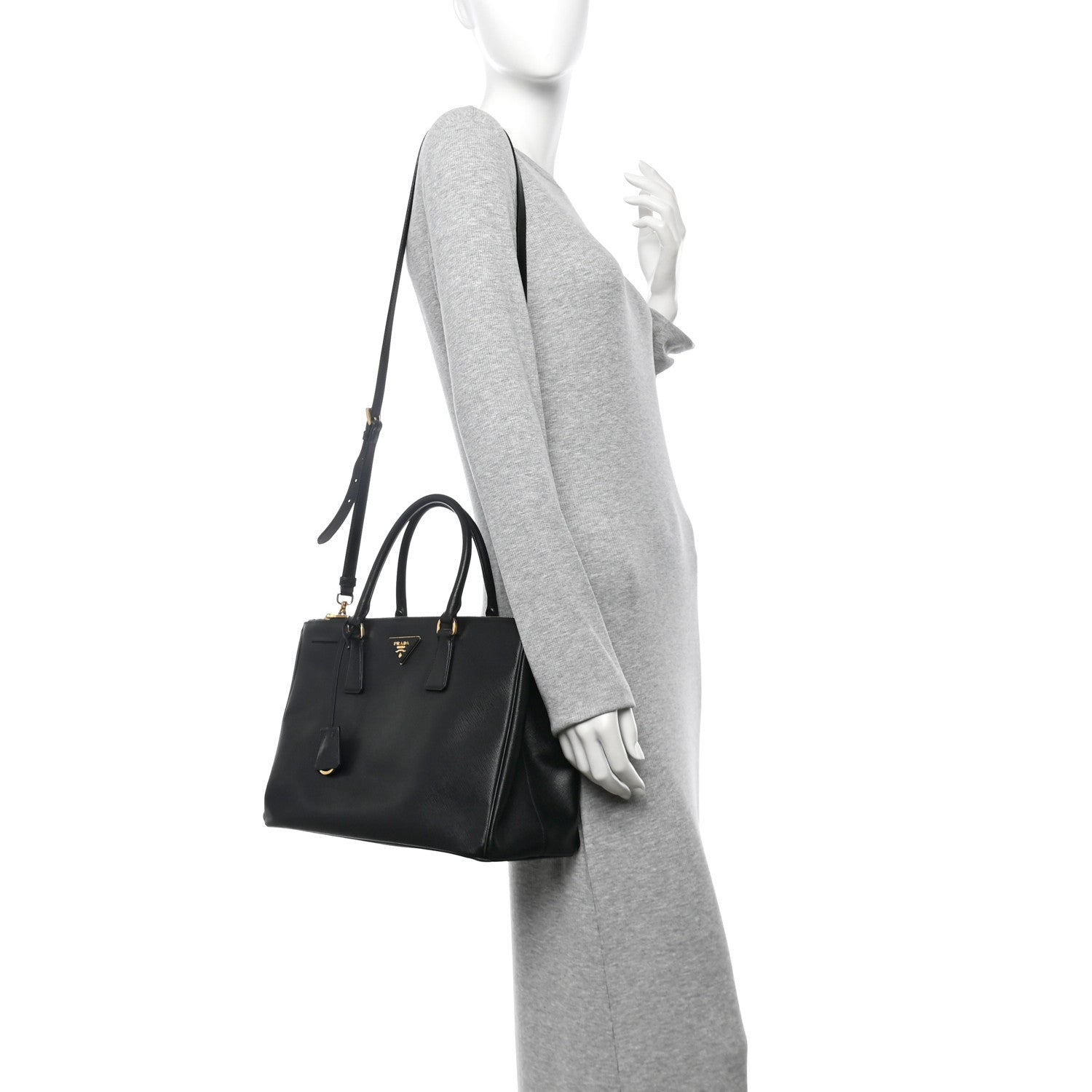 Saffiano Lux Medium Galleria Double Zip Tote Black