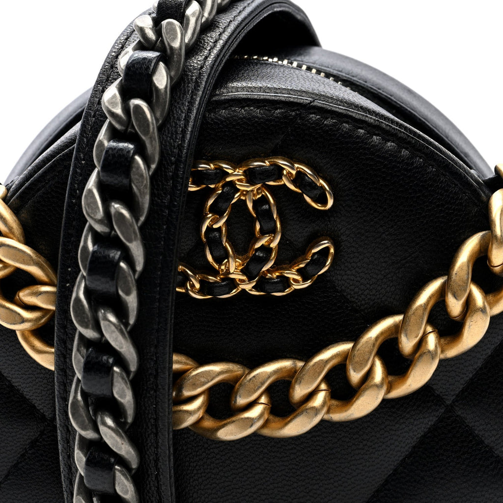 Lambskin Quilted Chanel 19 Round Clutch With Chain Black