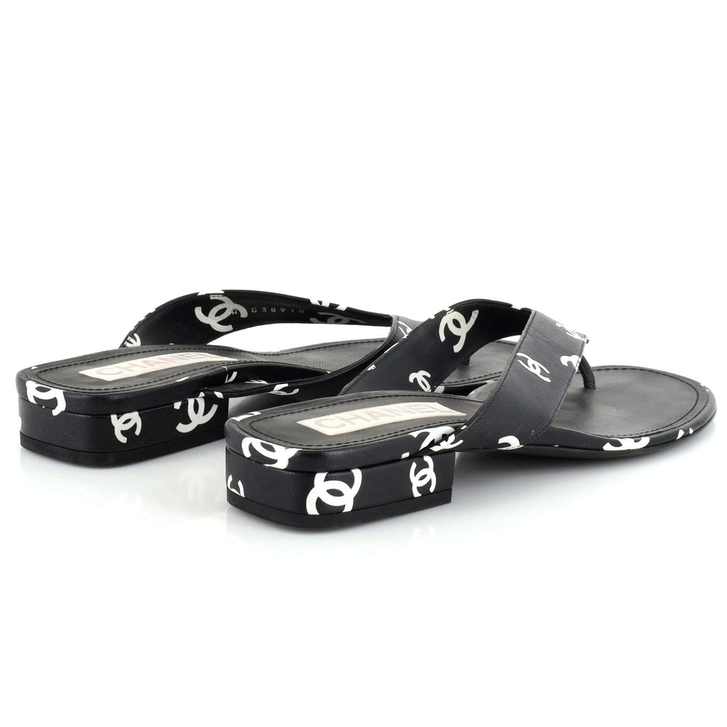 Women's CC Logo Thong Sandals Leather