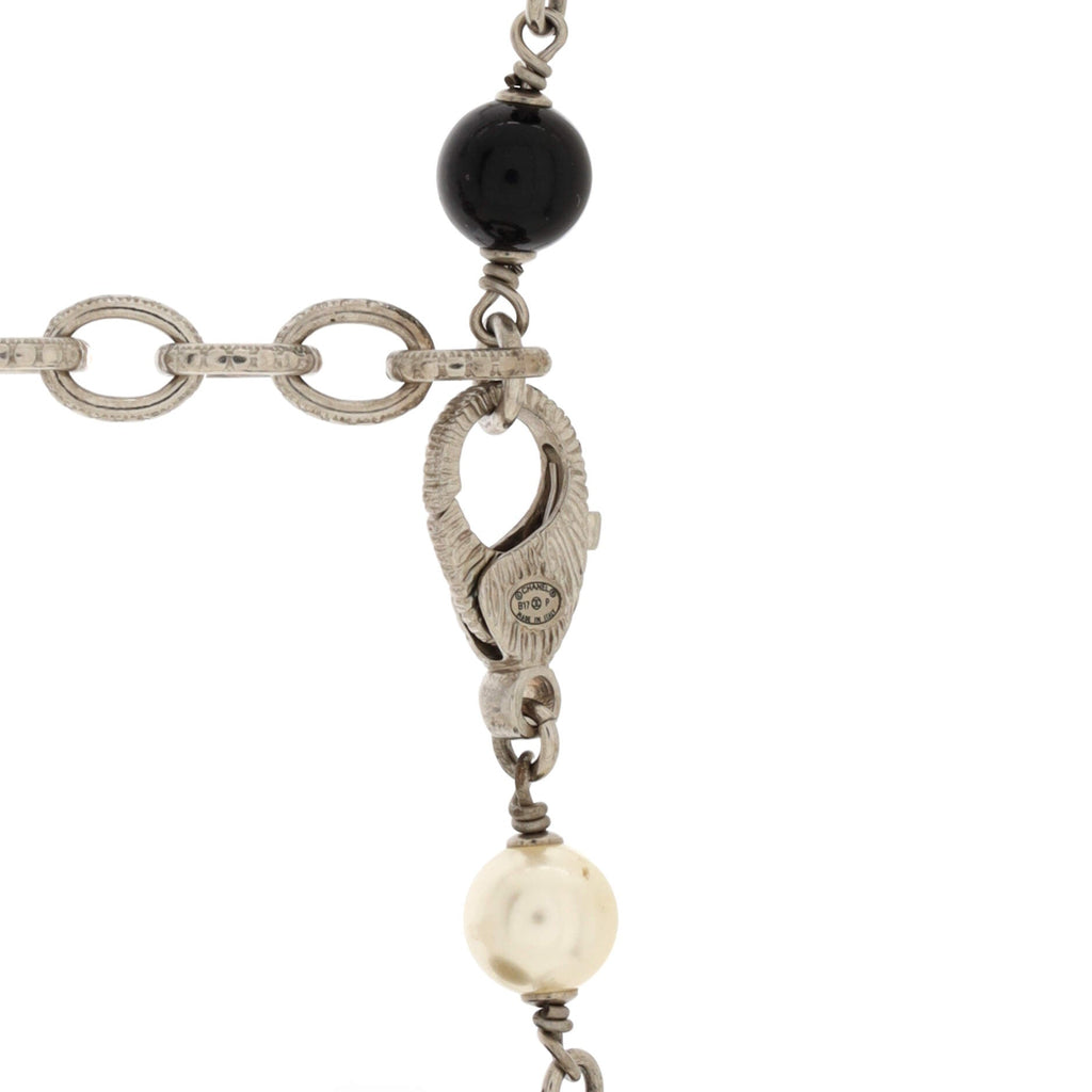 CC Choker Necklace Metal with Faux Pearls and Beads