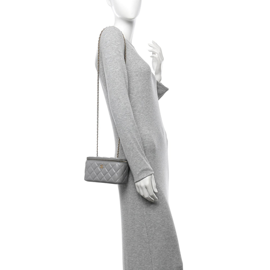Lambskin Quilted Small Pearl Crush Vanity Case With Chain Grey