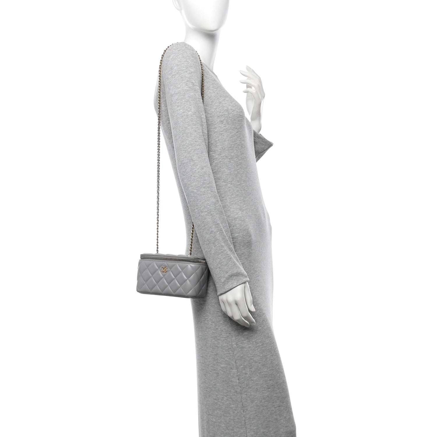 Lambskin Quilted Small Pearl Crush Vanity Case With Chain Grey