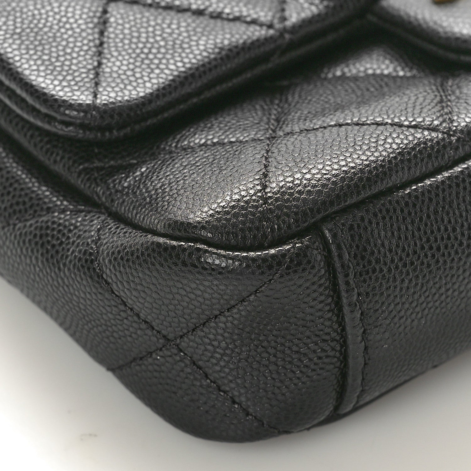 Caviar Quilted Small Chain Flap Black