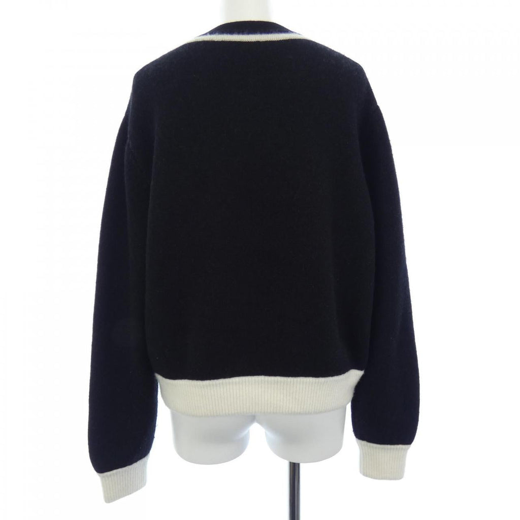 Chanel P71365K10274 Cashmere igan