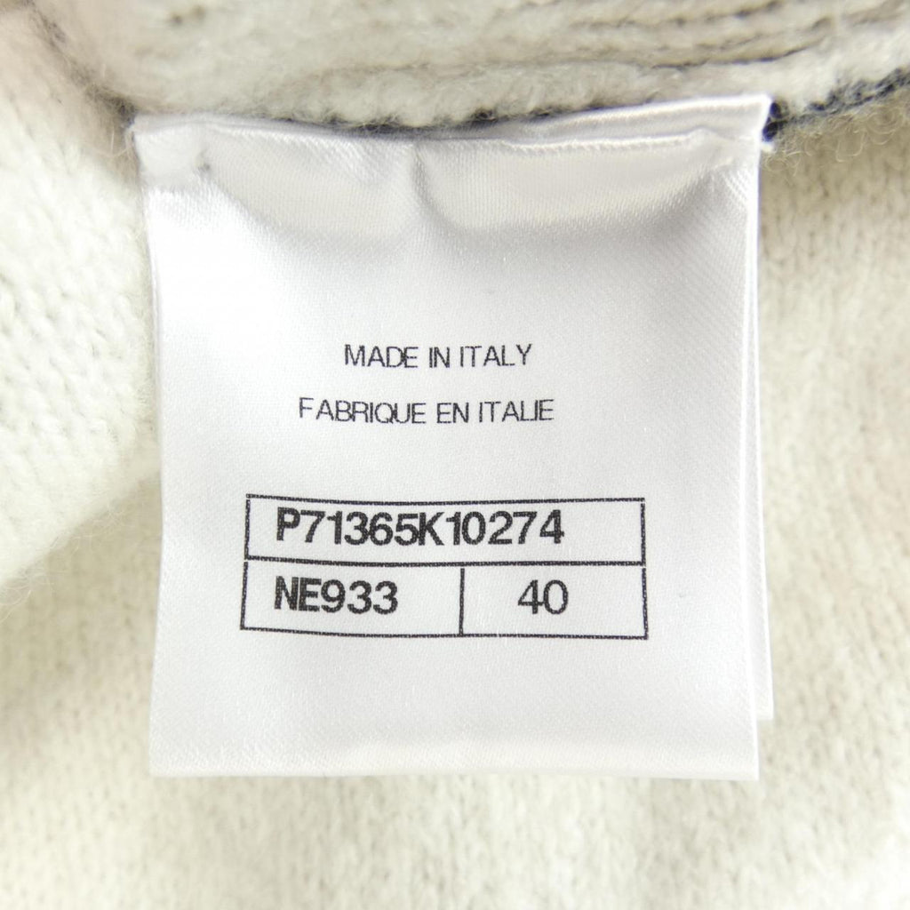Chanel P71365K10274 Cashmere igan