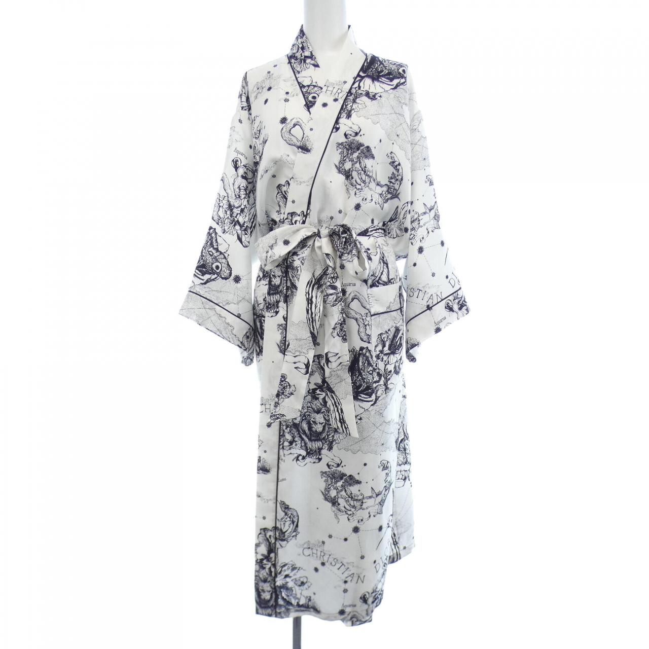 Christian Dior 100% Silk Coat