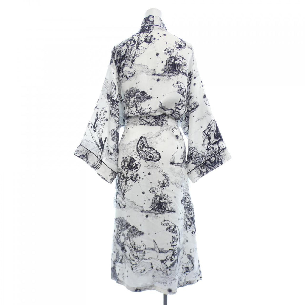Christian Dior 100% Silk Coat