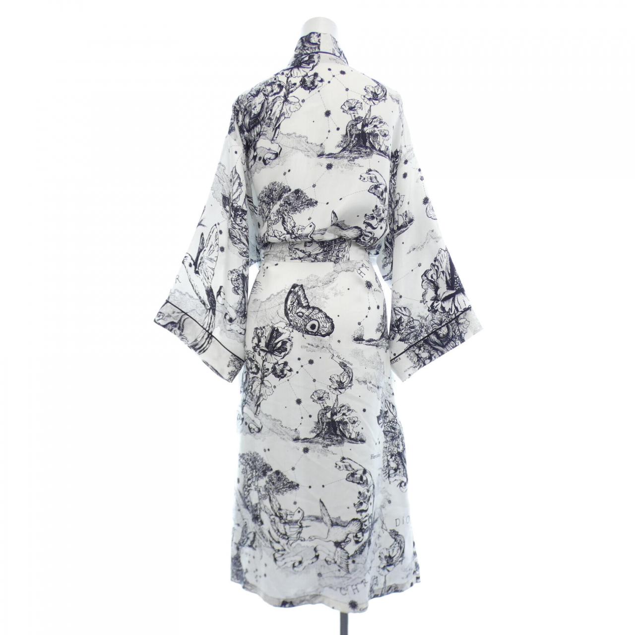 Christian Dior 100% Silk Coat