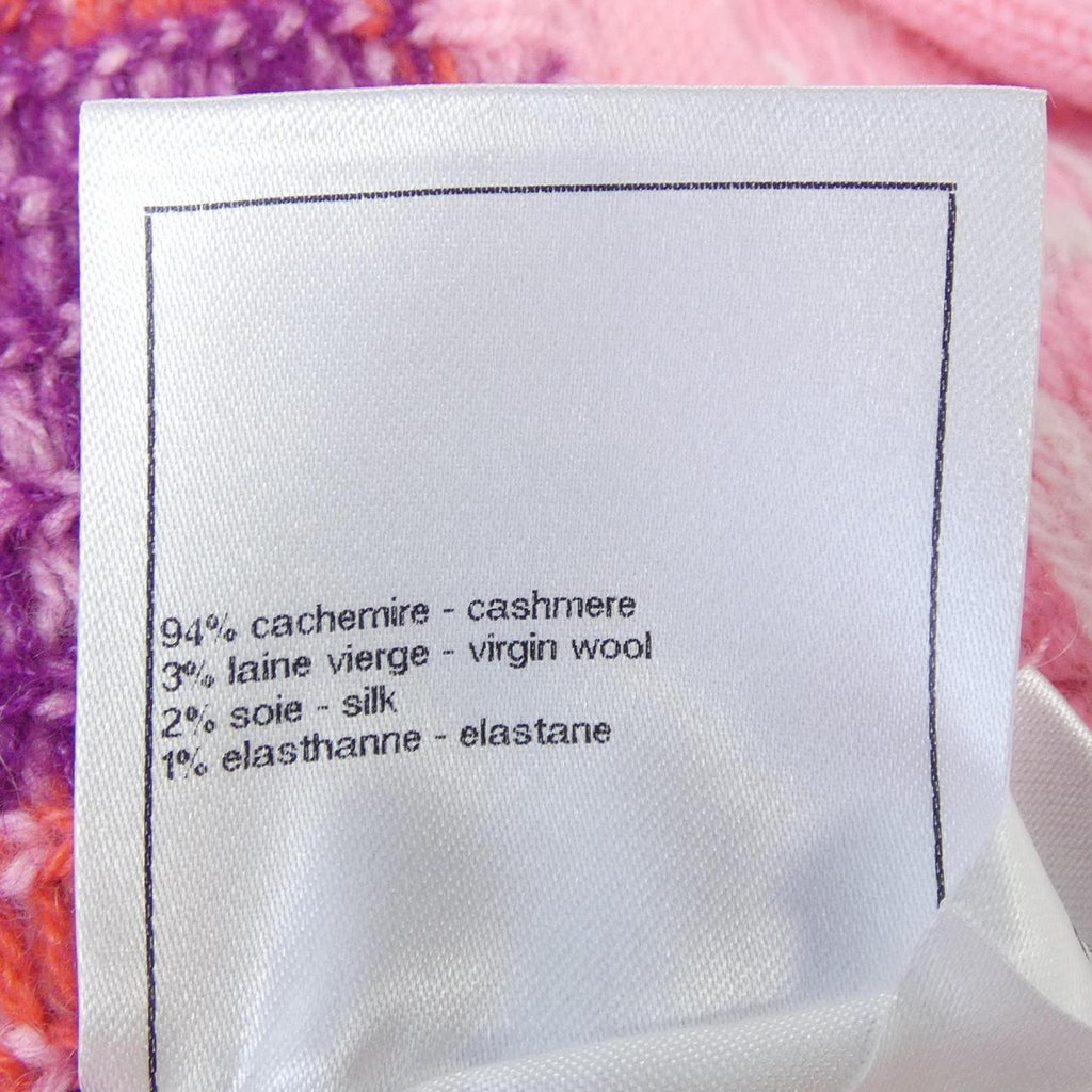 Chanel P75774K10913 Cashmere igan