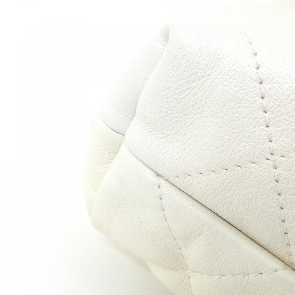 Chanel Chanel 22 Pearly Shade Calfskin Bag