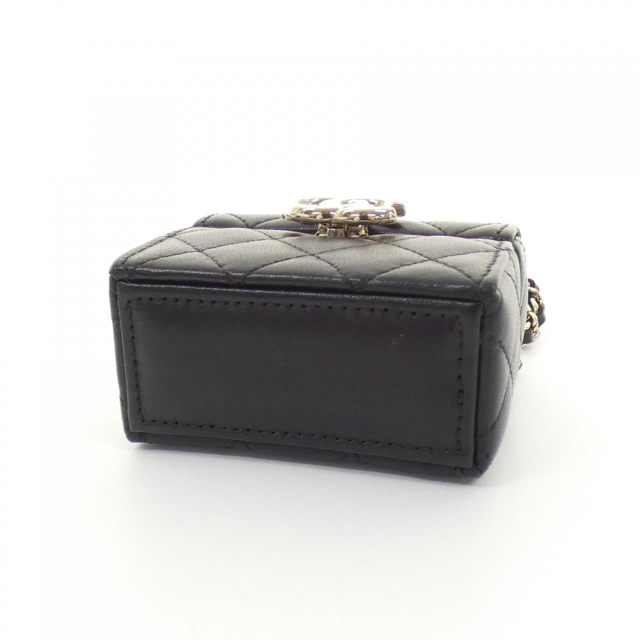 Chanel AP2657 Lambskin AirPods Pro Case