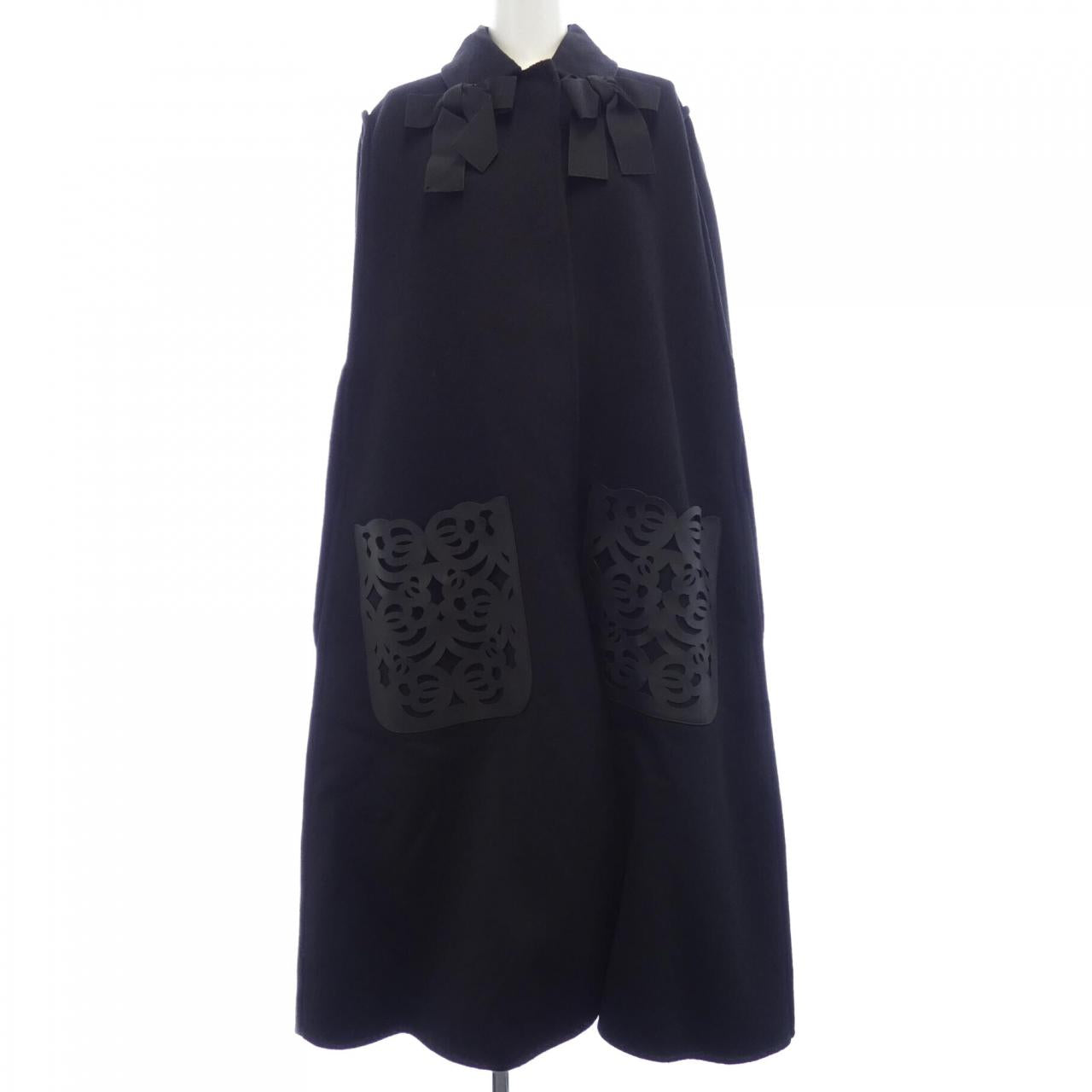 Fendi FF8338 W1D Cape