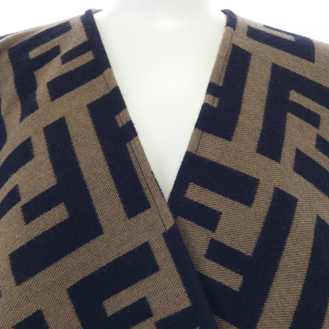 Fendi FXX636 A3Q1 Wool Cape