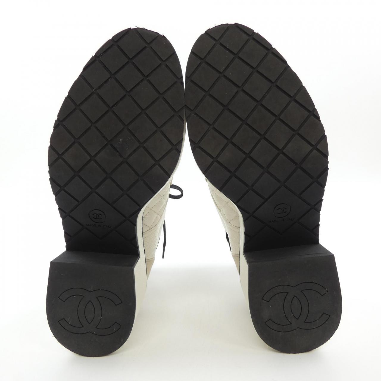 Chanel G38514Y55583 Pearl Calfskin Calfskin Patent Calfskin Boots