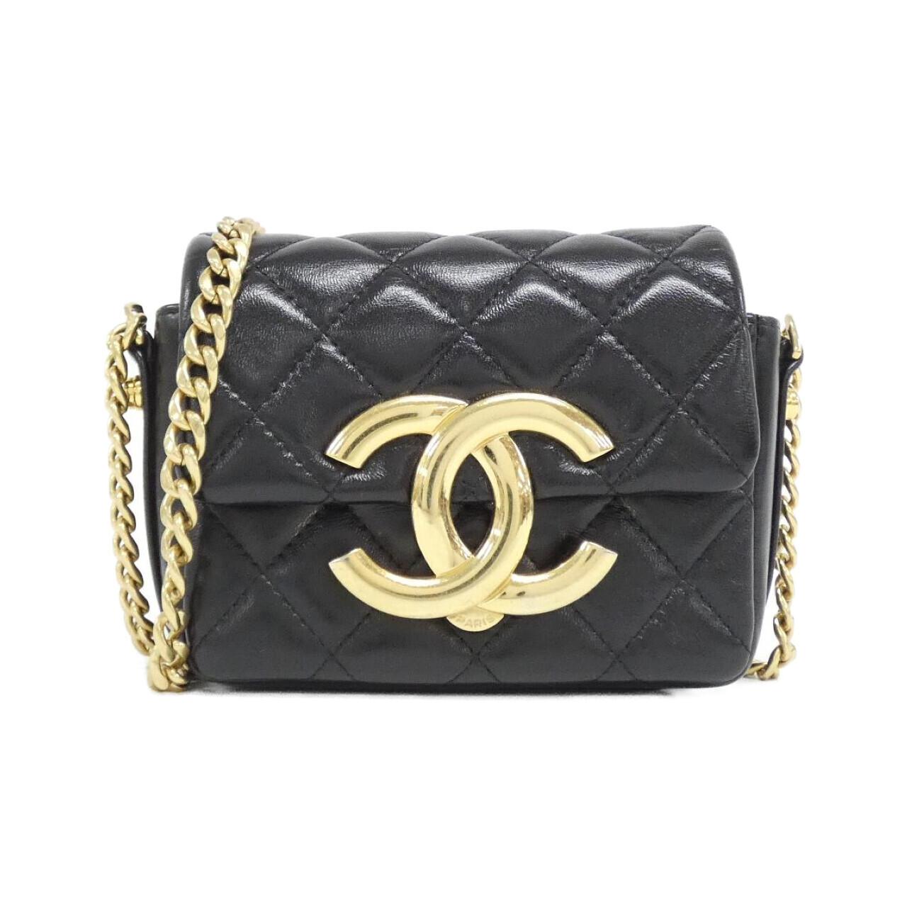 Chanel Lambskin Chain Clutch