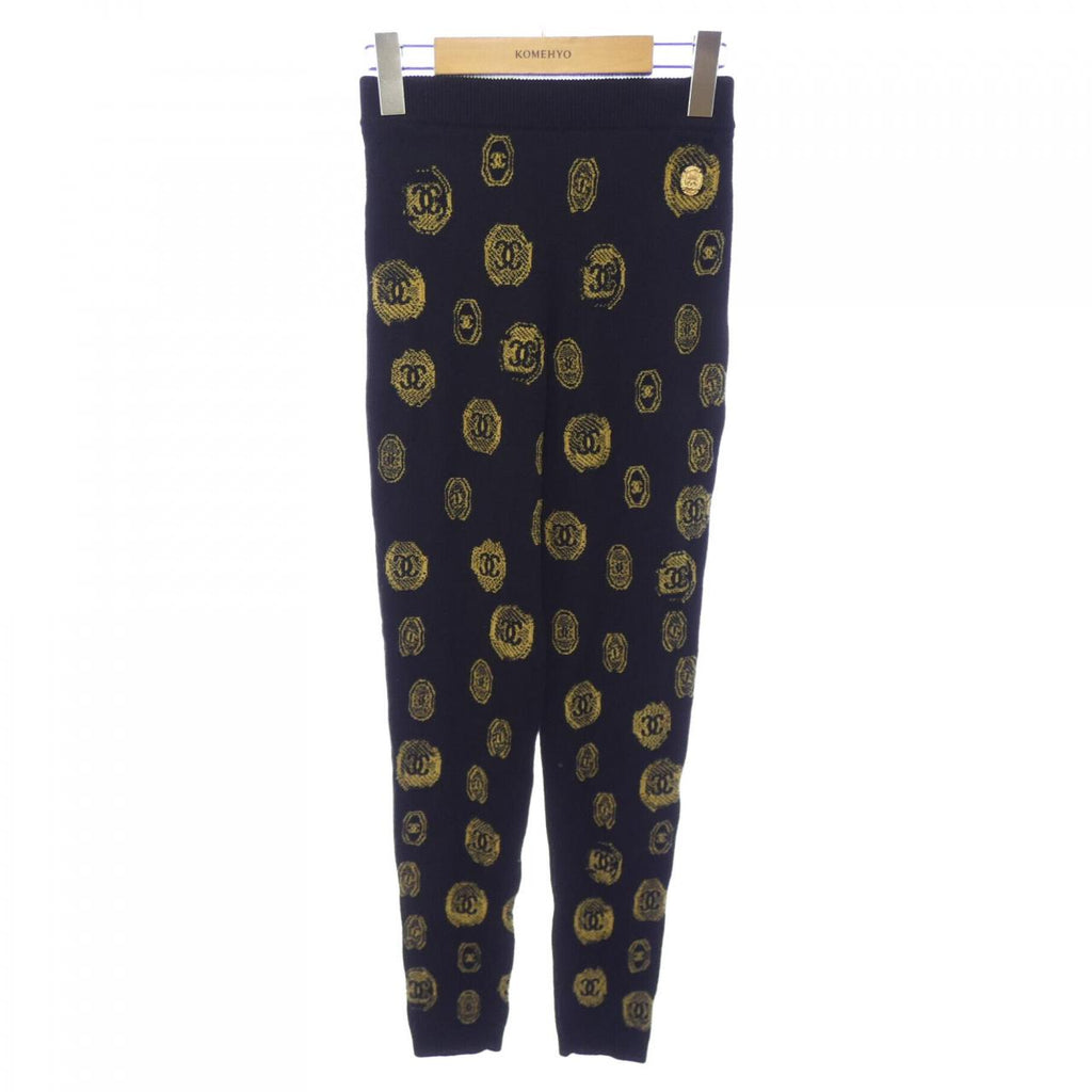 Chanel P70995K10160 Cashmere Leggings