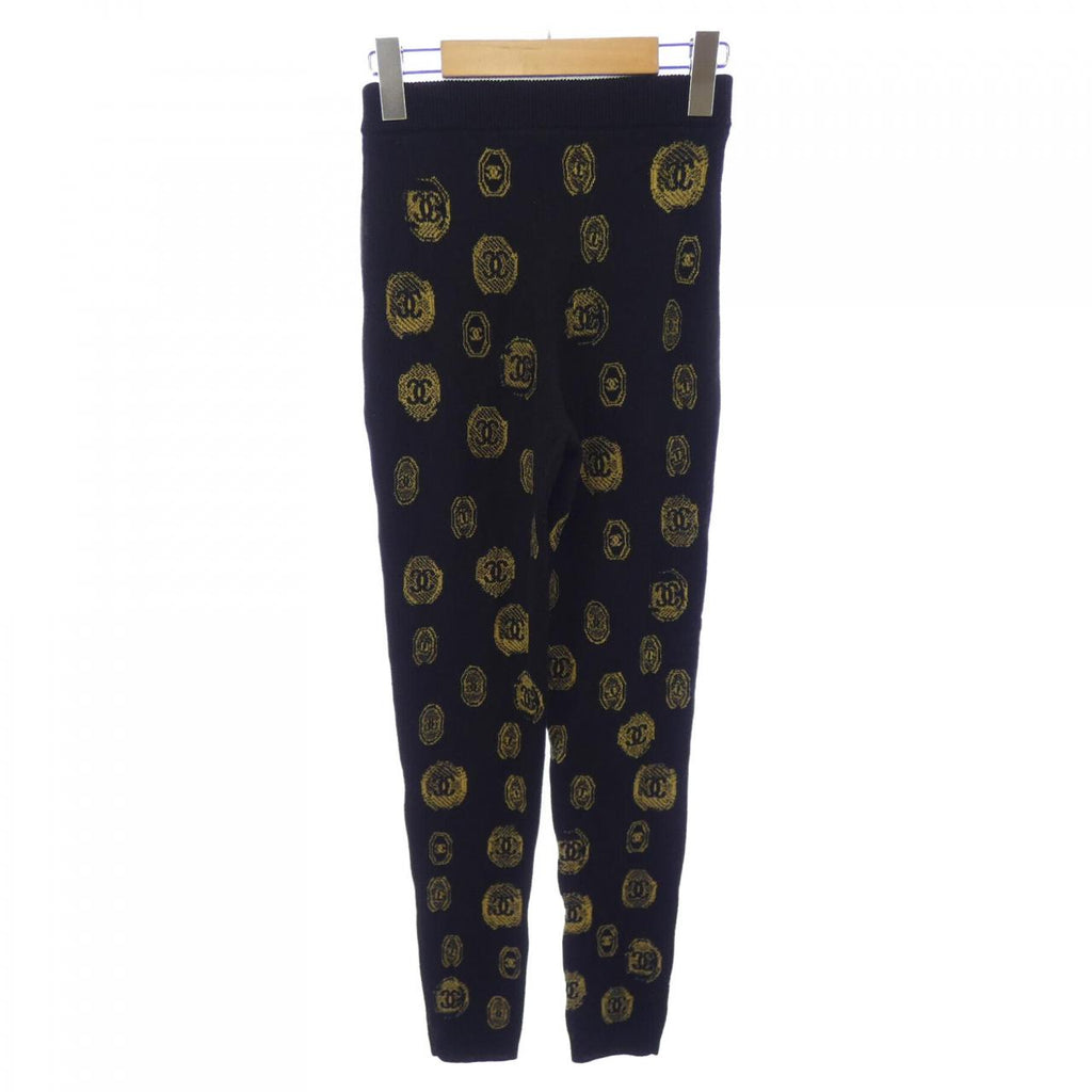 Chanel P70995K10160 Cashmere Leggings