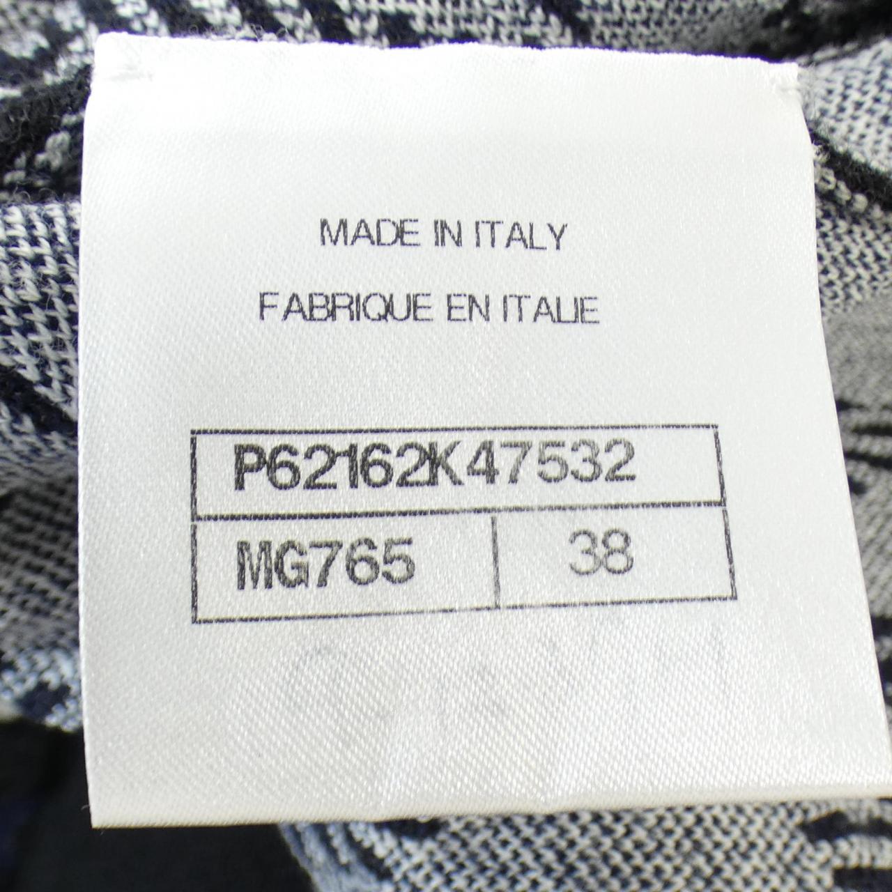 Chanel P62162K47532 Cashmere Knit