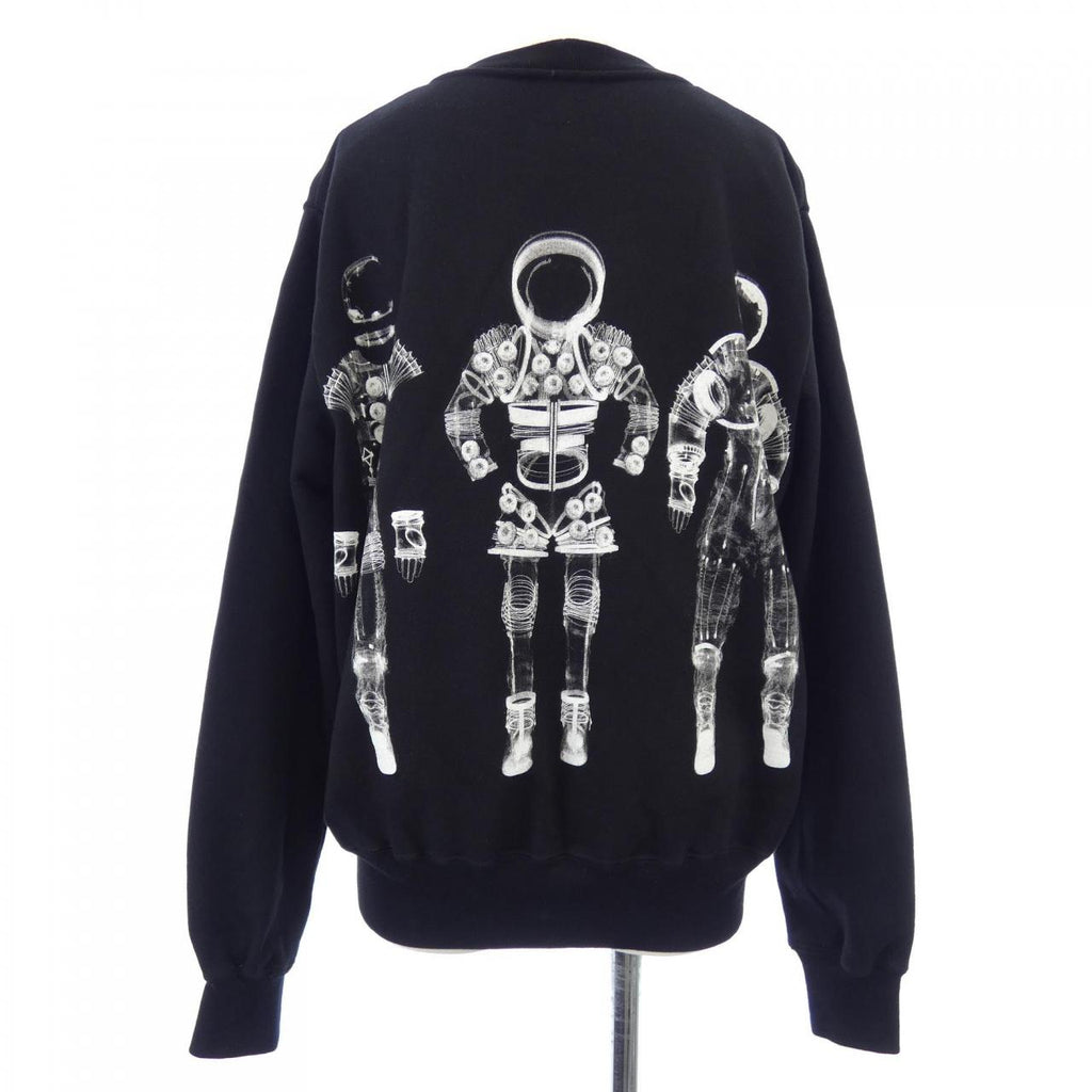 Chanel P57465K07601 17K Sweatshirt