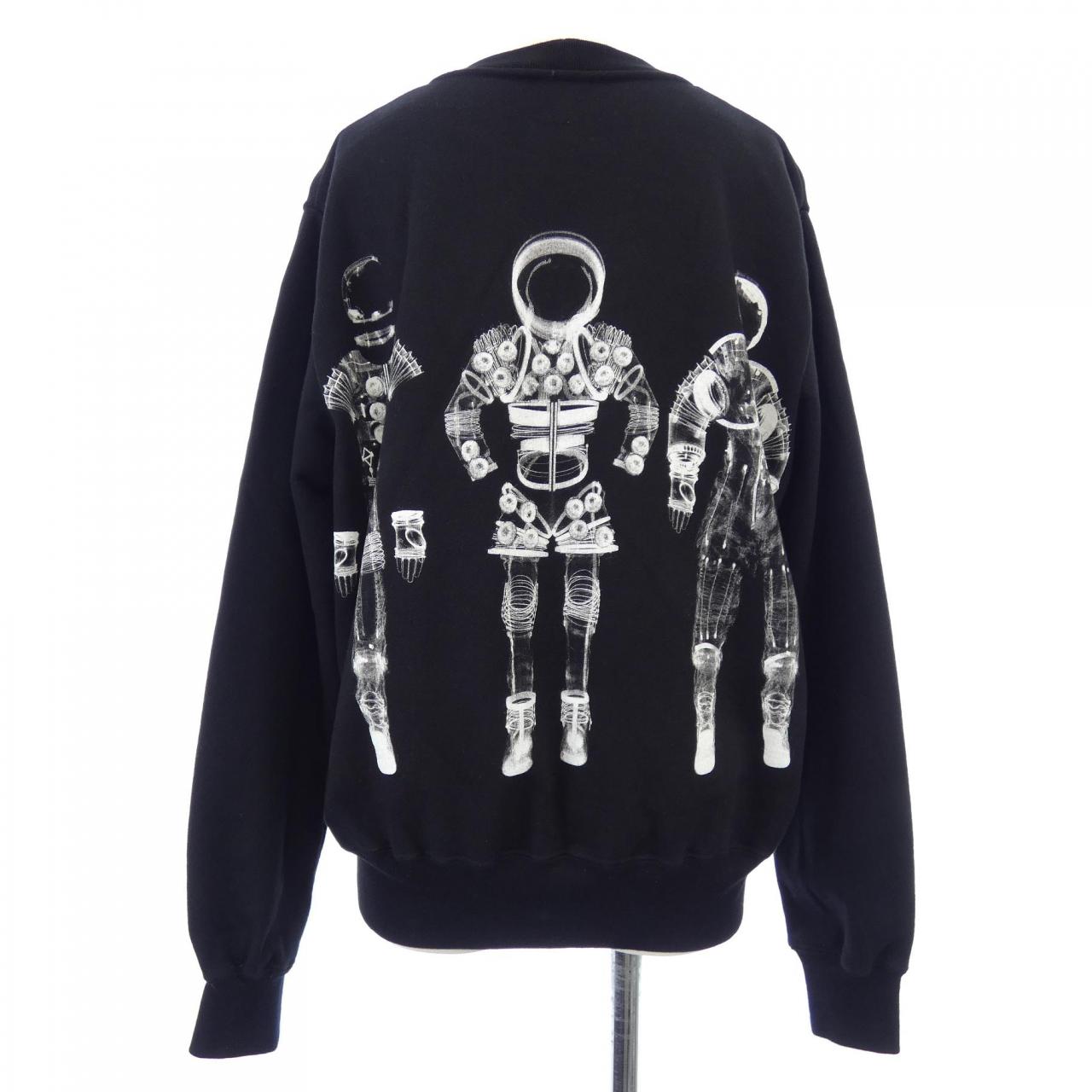 Chanel P57465K07601 17K Sweatshirt