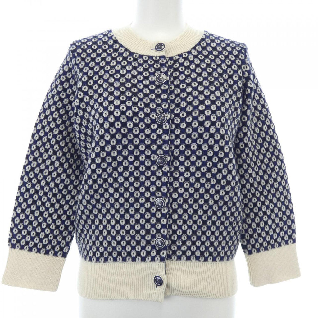 Chanel P47951K06141 Cashmere igan