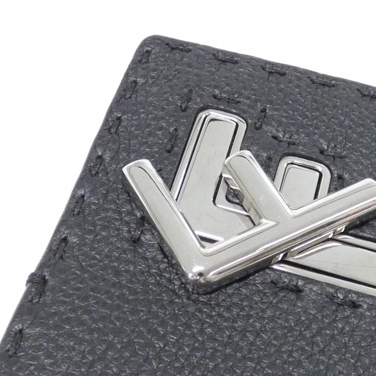 Fendi 7VA499 SFR Leather Shoulder Bag