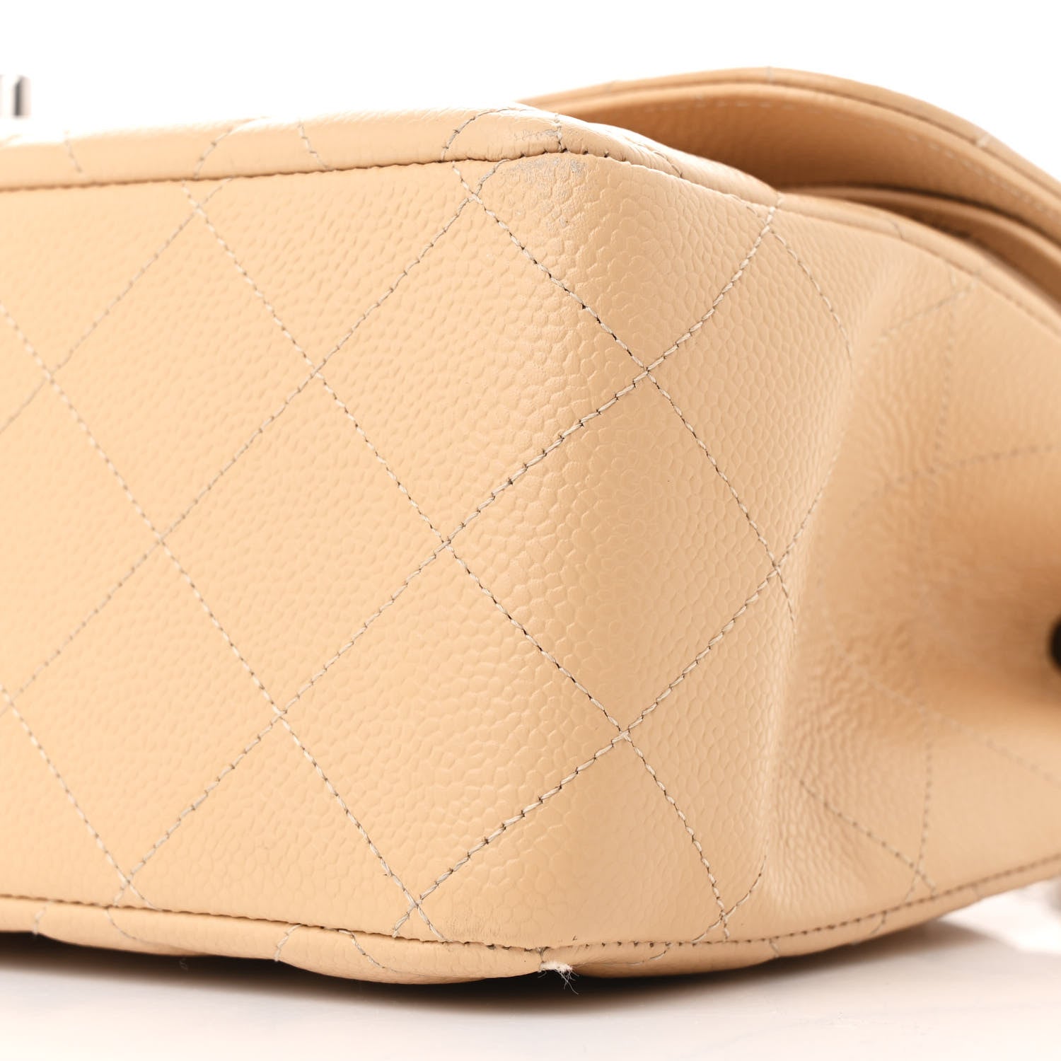 Caviar Quilted Jumbo Double Flap Beige Clair