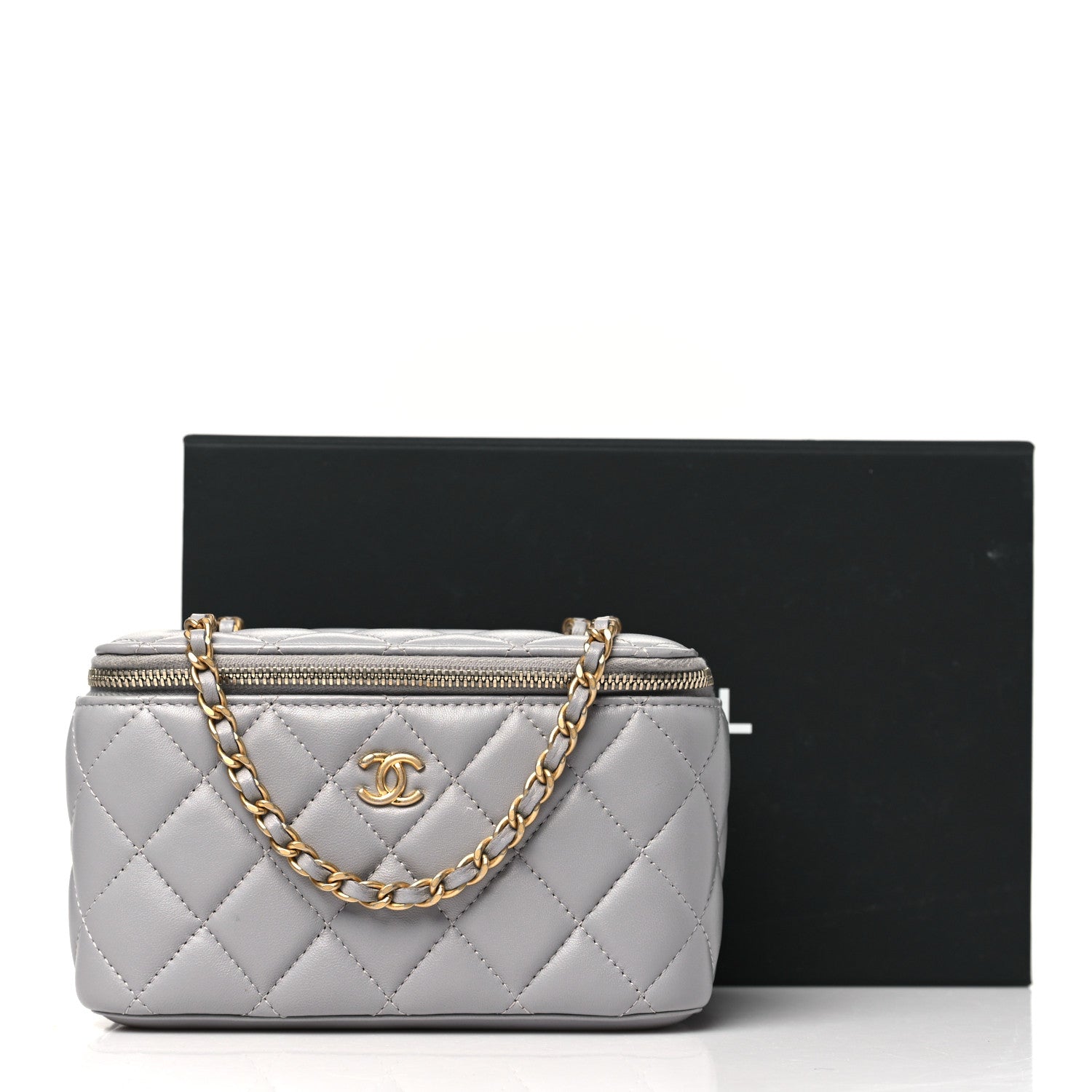 Lambskin Quilted Small Pearl Crush Vanity Case With Chain Grey