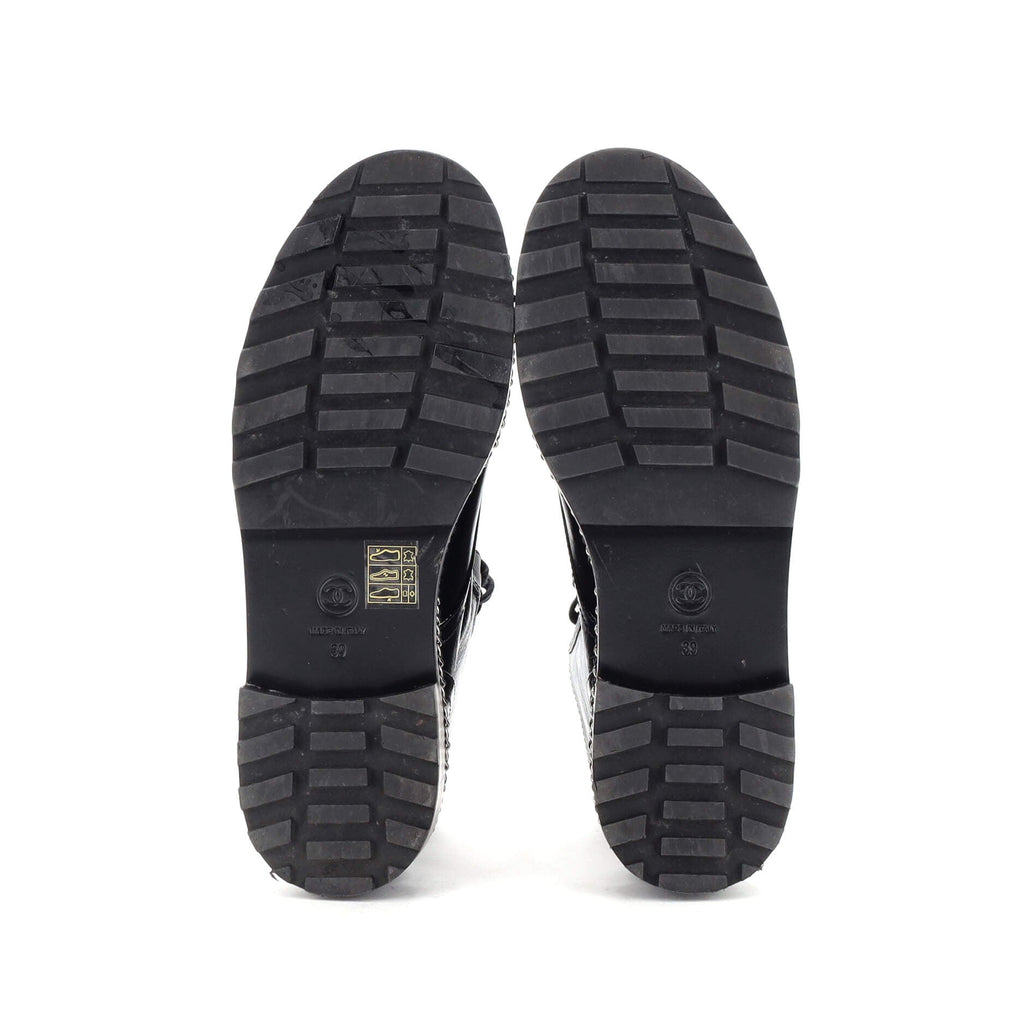 Women's Cap Toe CC Chain Around Pearl Combat Boots Leather