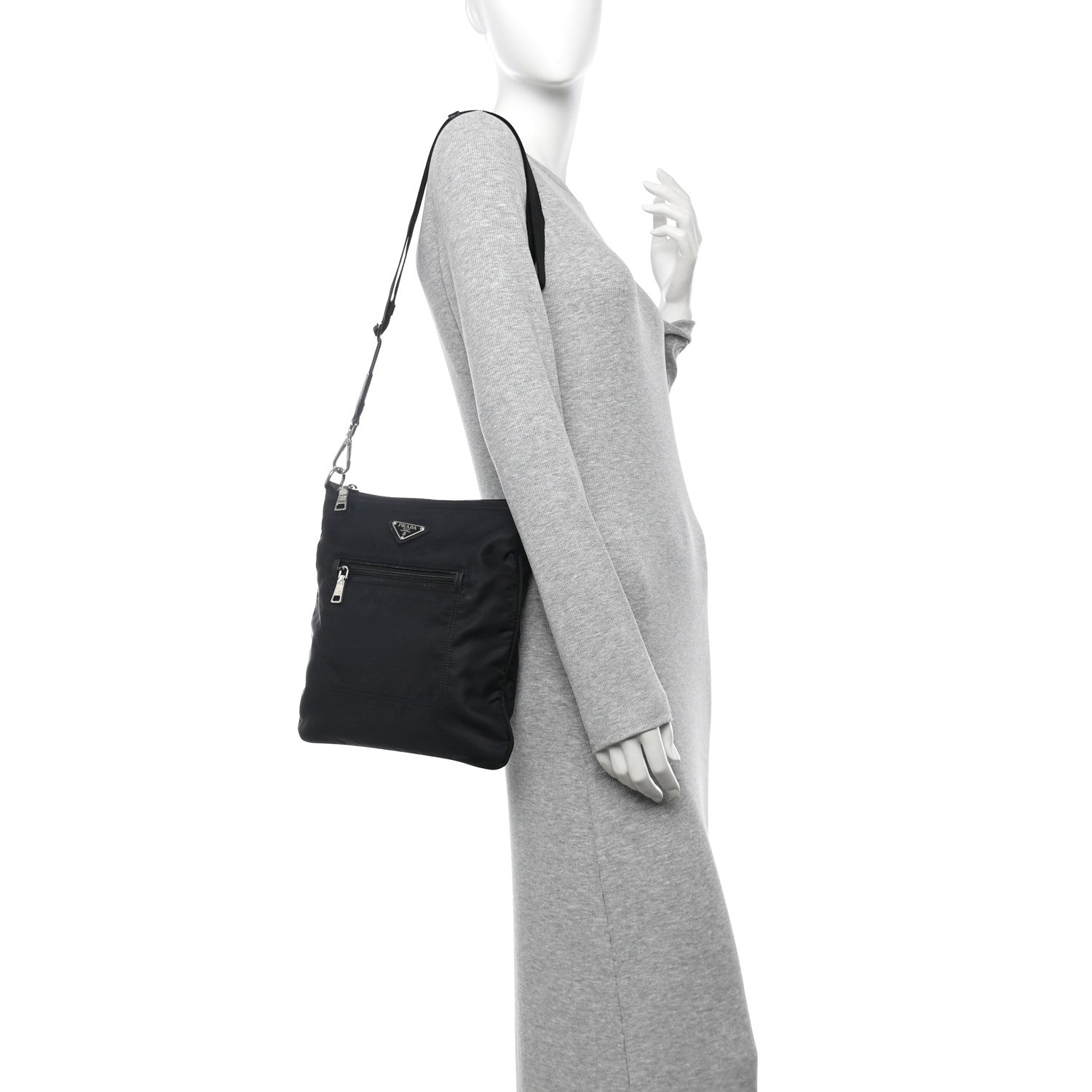 Nylon Flat Messenger Bag Black