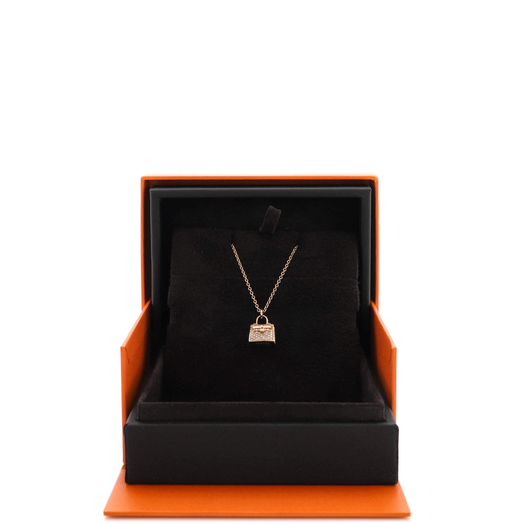 Kelly Amulette Pendant Necklace 18K Rose Gold and Diamonds