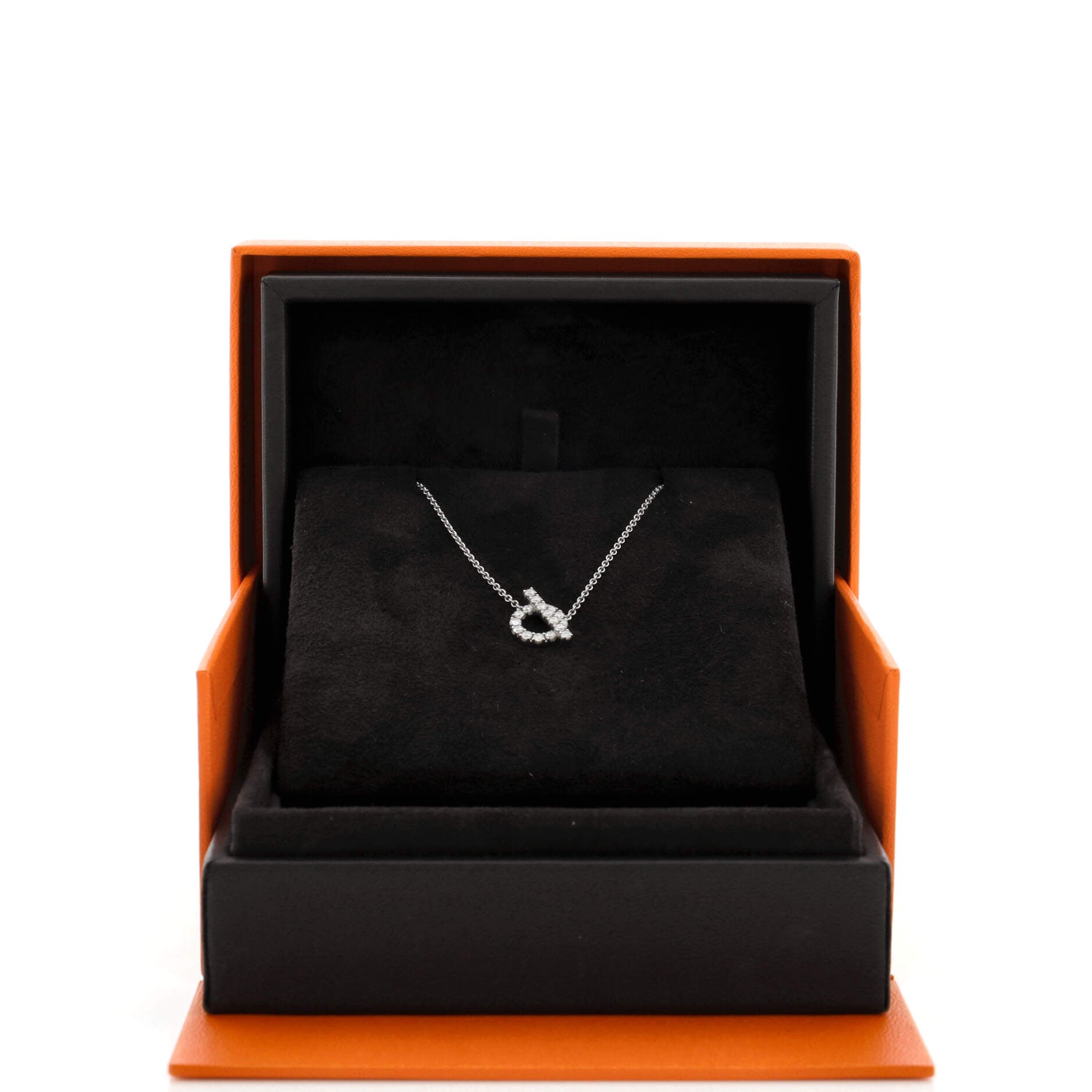 Finesse Pendant Necklace 18K White Gold and Diamonds