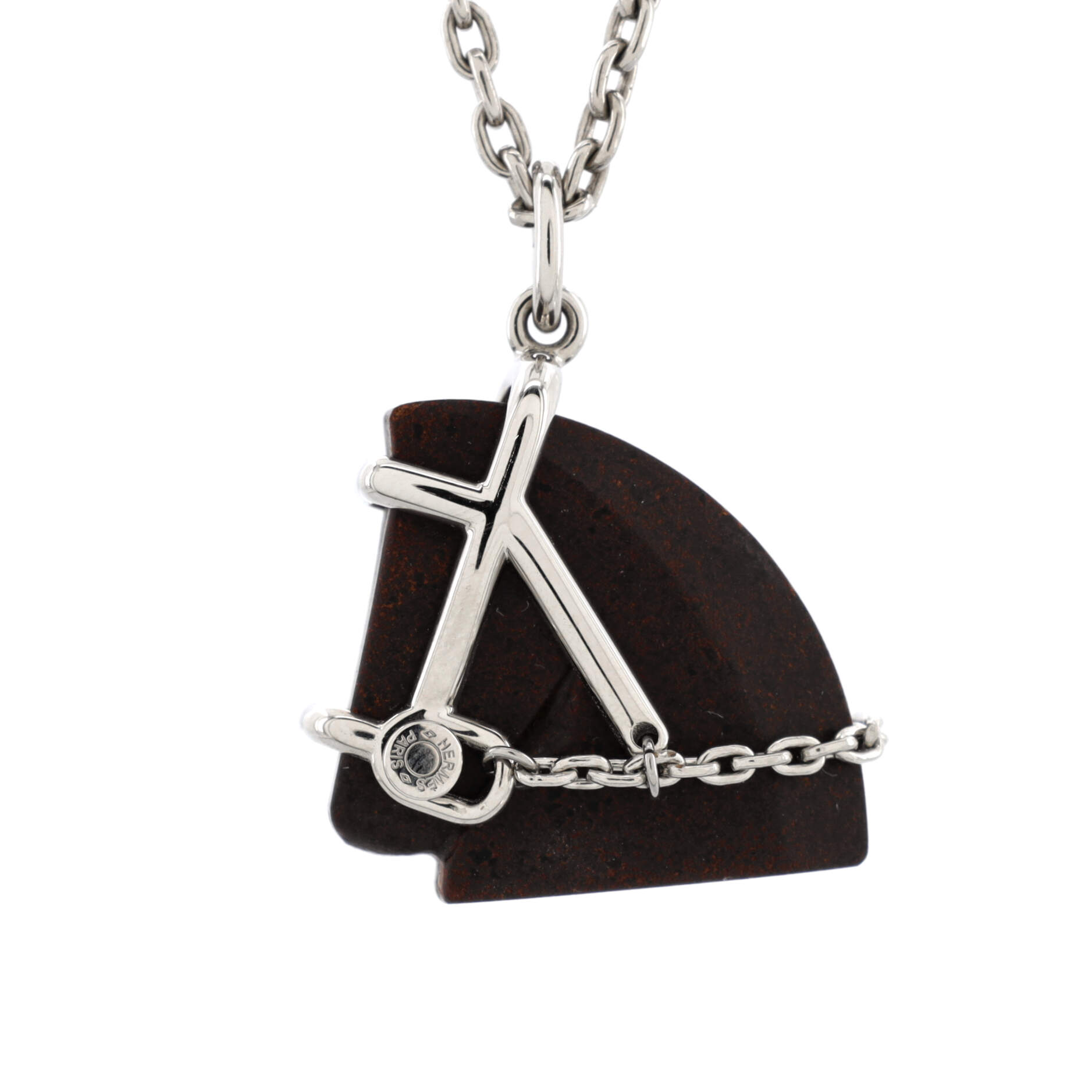 Cheval Pendant Necklace Metal with Vulcanium