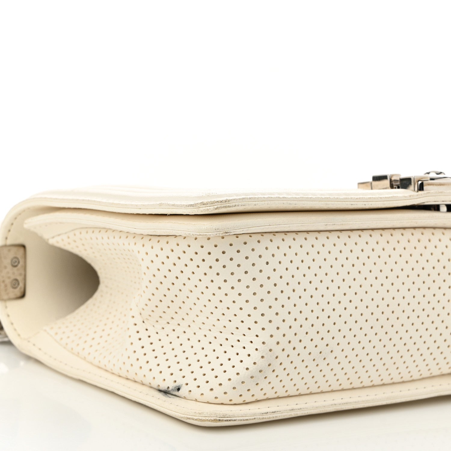 Lambskin Perforated Medium Boy Flap White