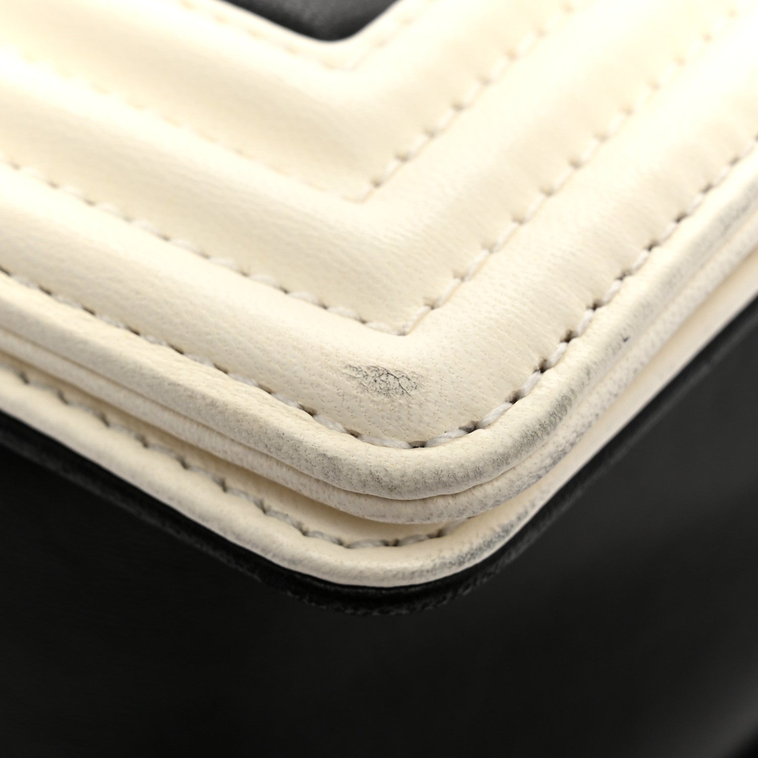 Lambskin Quilted Large Boy Flap Black White