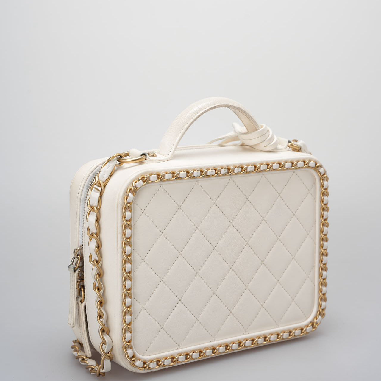 Chanel White Vanity Case Bag In Quilted Leather CC Filigree Chain Around