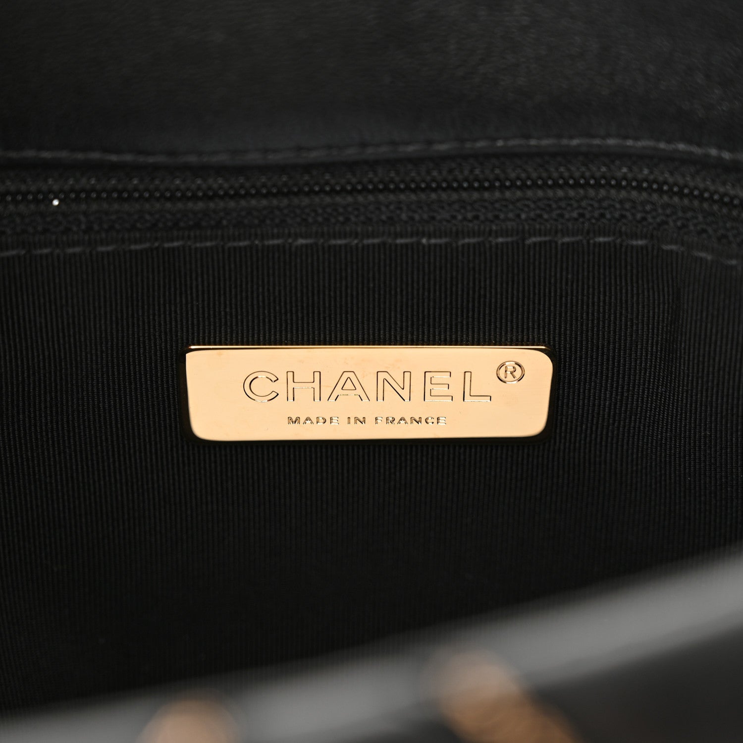 Lambskin Chain Quilted Medium Chanel 19 Flap Black