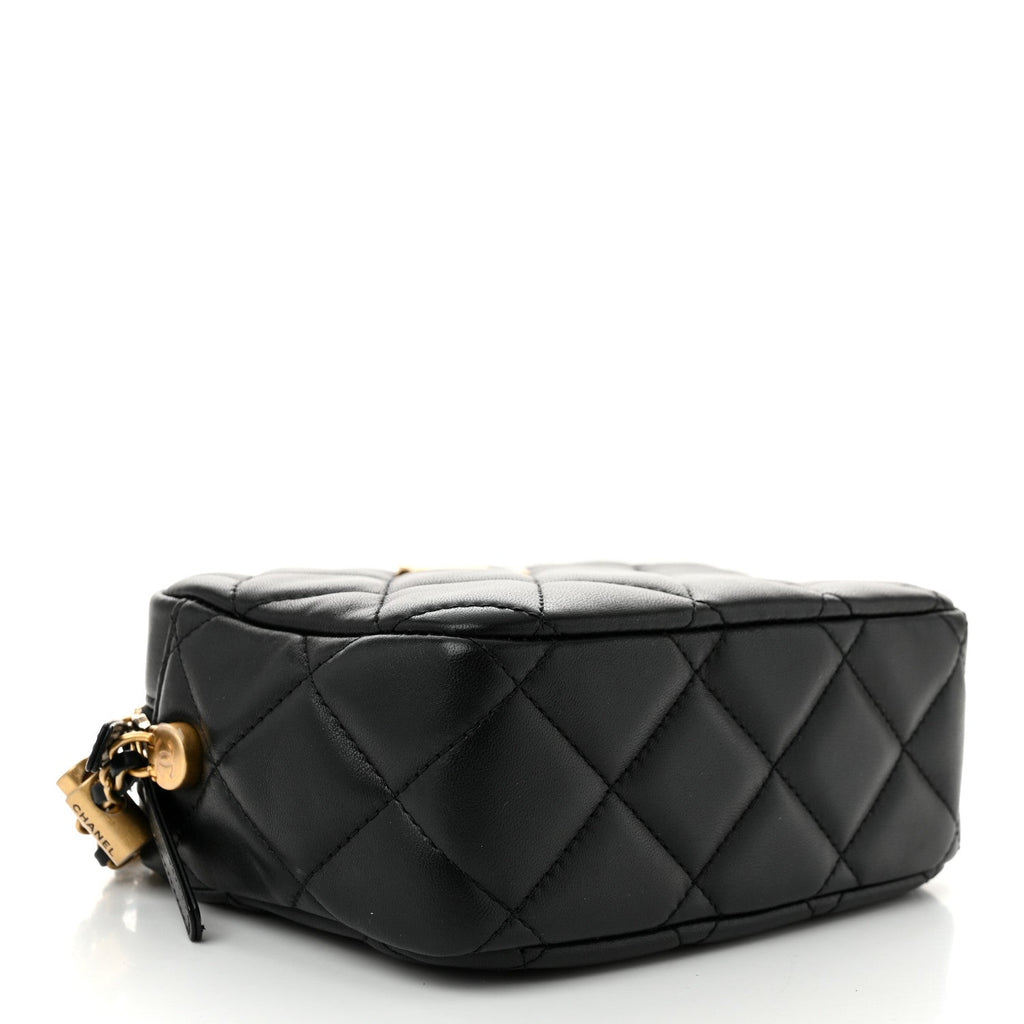 Lambskin Quilted Pearl Chain Camera Case Black