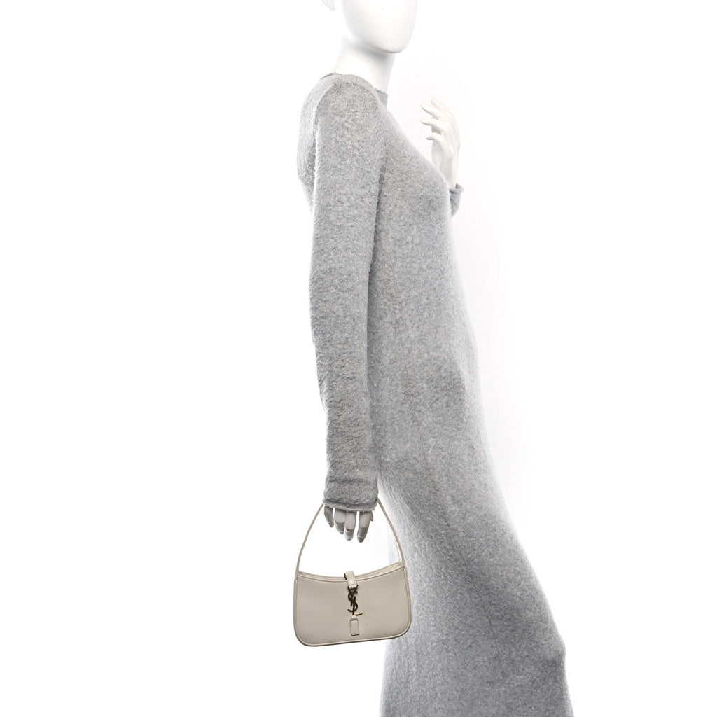 Smooth Calfskin Le 5 A 7 Mini Hobo Crema Soft