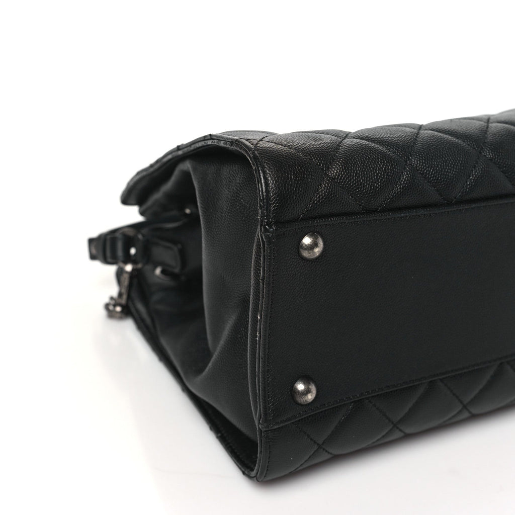 Caviar Quilted Medium CC Bucket Bag Black