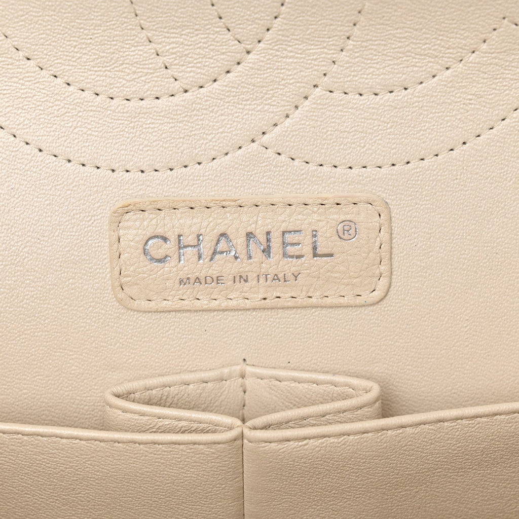Iridescent Caviar Quilted Jumbo Double Flap Dark White
