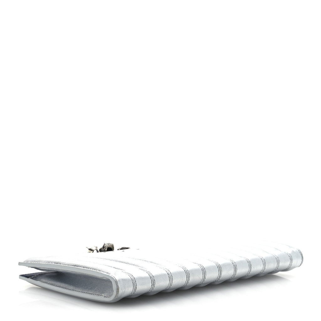 Metallic Calfskin Quilted Four Ring Knuckle Flat Clutch Silver