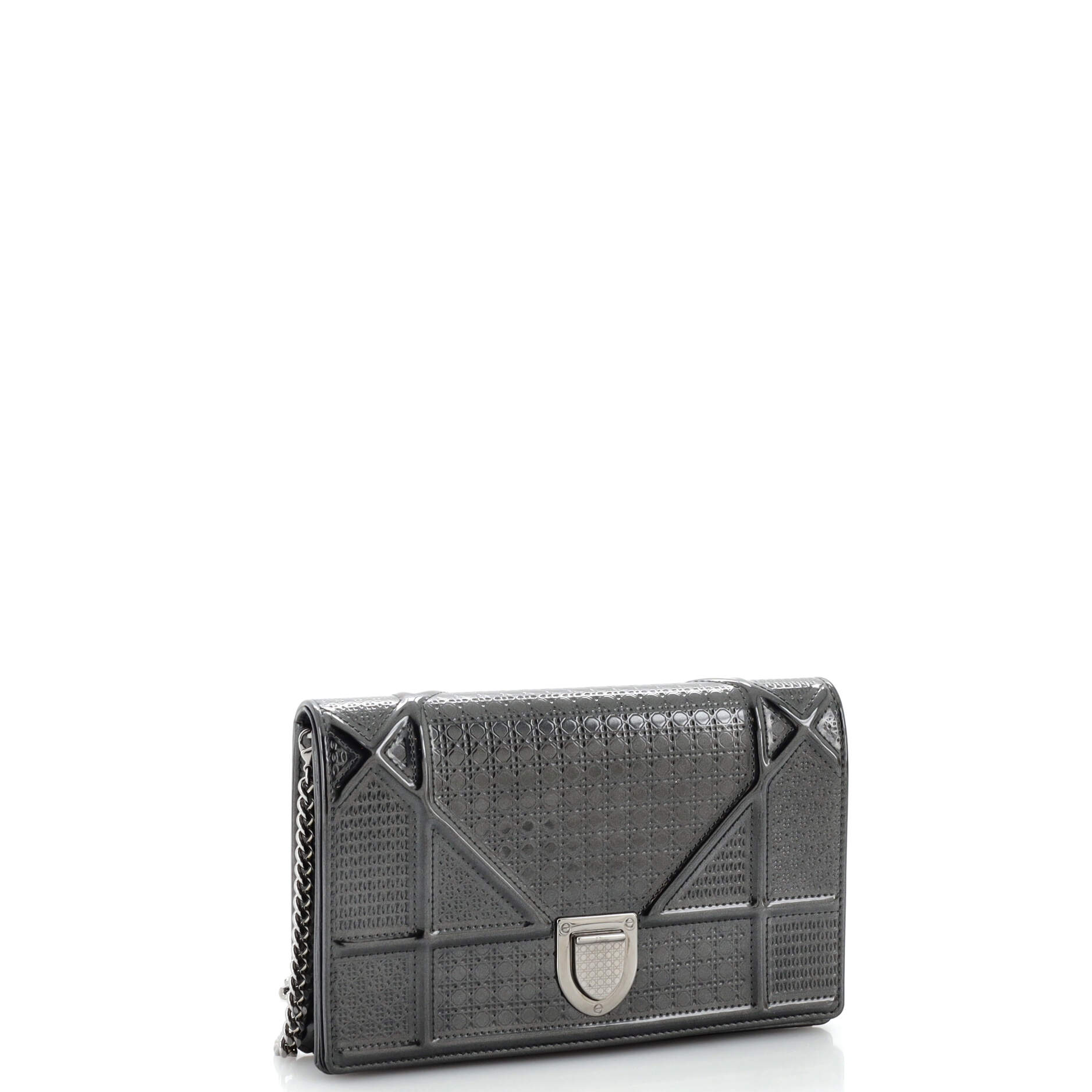 Diorama Wallet on Chain Cannage Embossed Calfskin