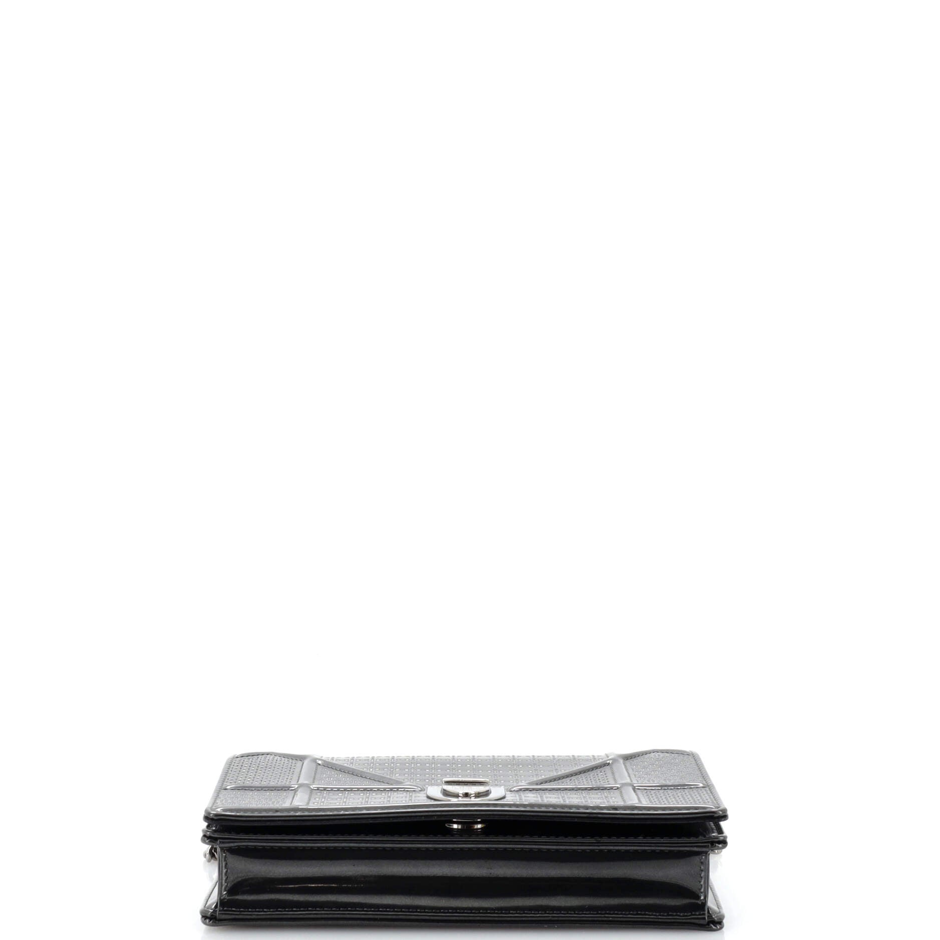 Diorama Wallet on Chain Cannage Embossed Calfskin