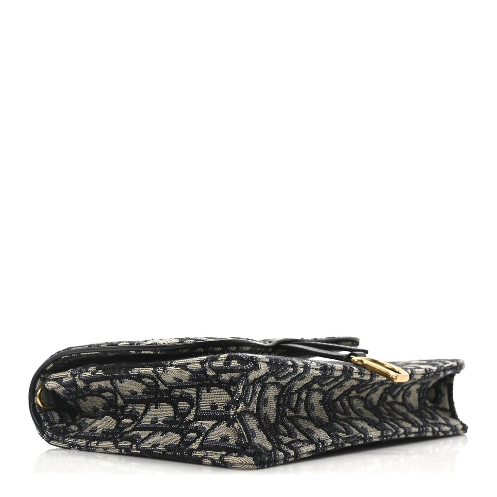 Oblique Saddle Chain Pouch Blue