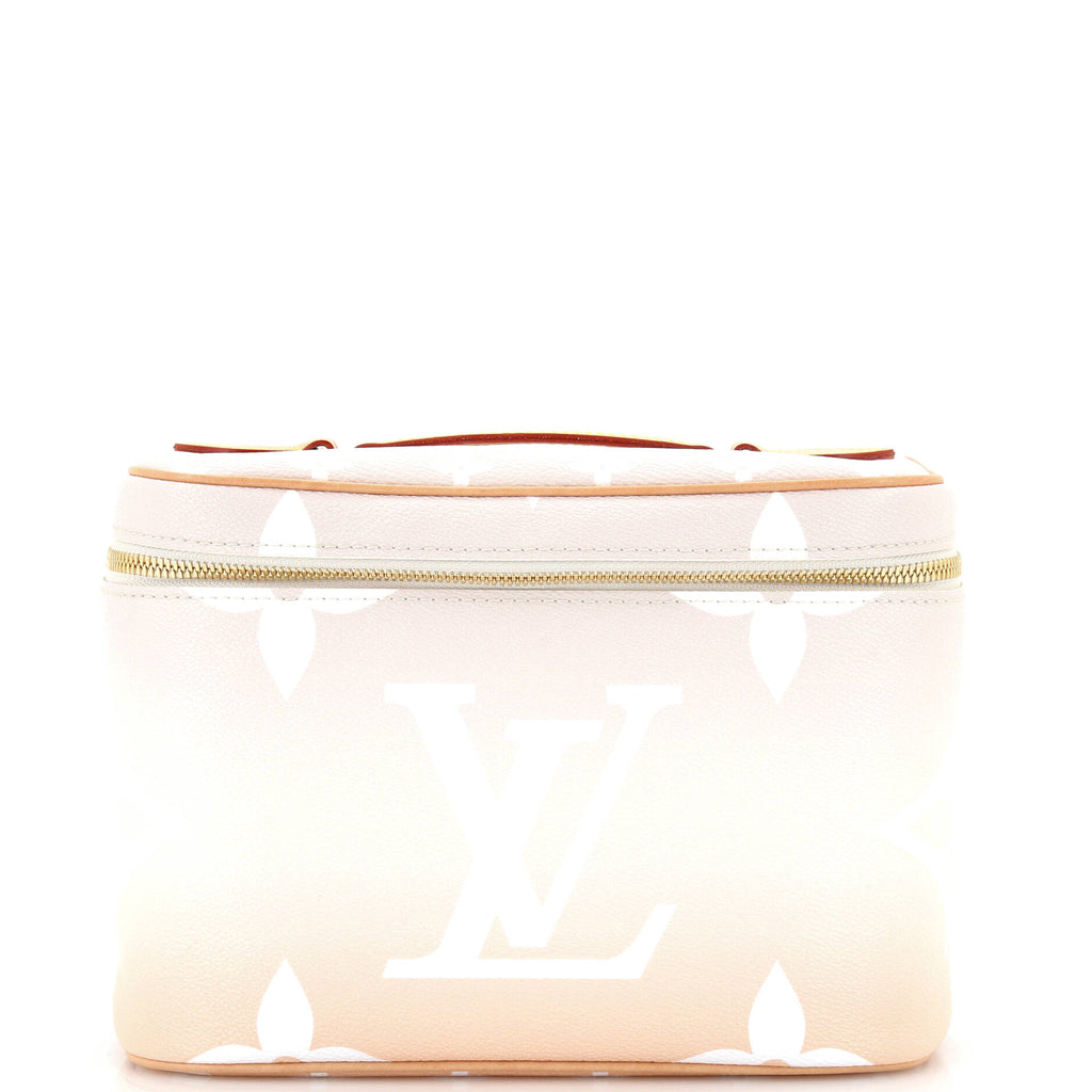 Nice Vanity Case By The Pool Monogram Giant BB